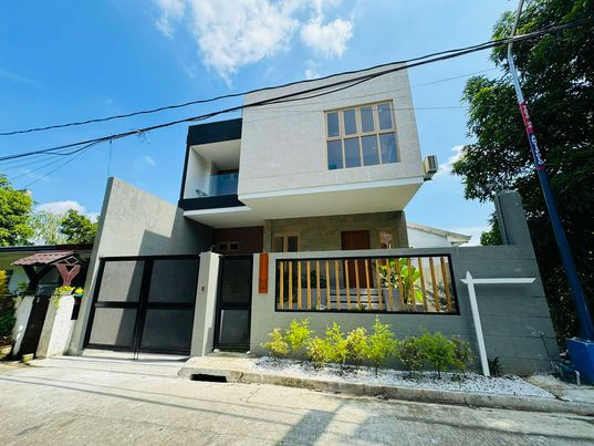 🍀House and Lot For Sale in Our Lourdes Antipolo Near Ponte Verde Marikina