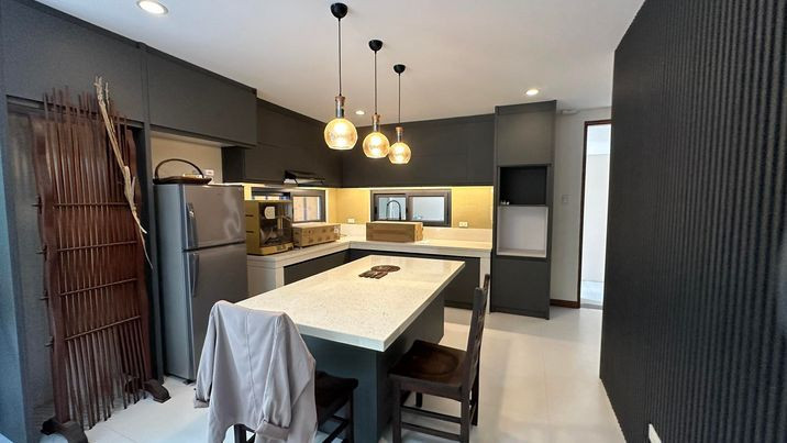 🍀3-Storey House and Lot for Sale in Lower Antipolo along Marcos Highway