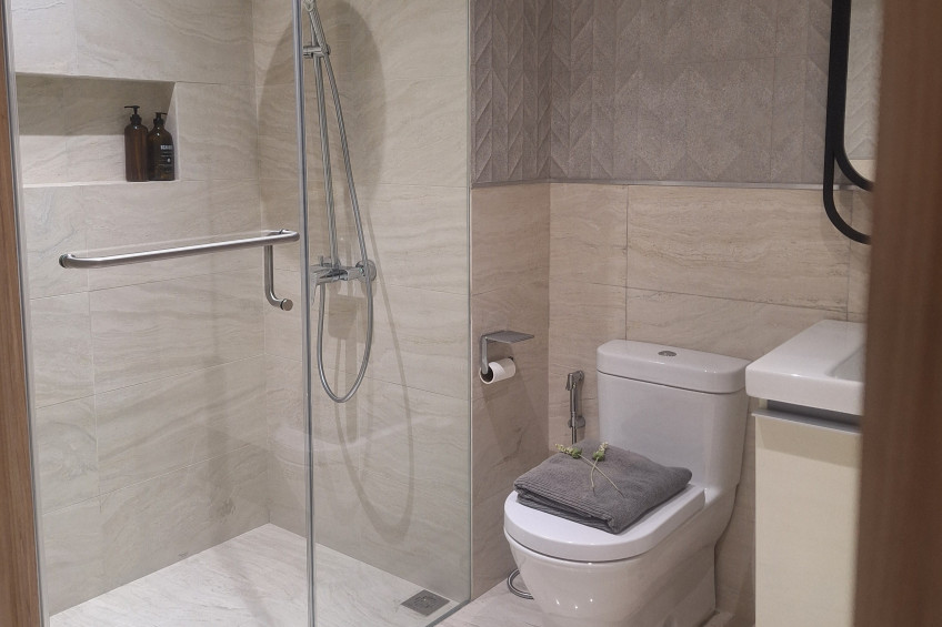 For Sale: Elegant Two-Bedroom Condo With Balcony at Empress Capitol Commons  (49O), Pasig City