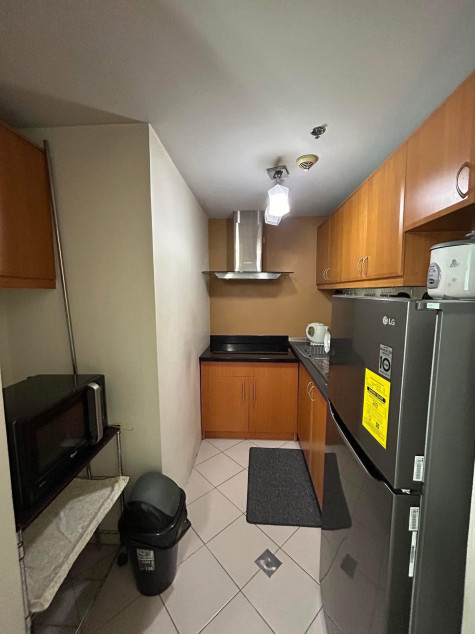 Clean Title RFO Furnished 1BR with Parking FOR SALE at Forbeswood Parklane BGC Taguig