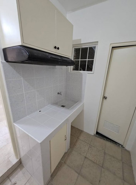 120 sqm 4-BR Townhouse for Rent in Sikatuna Village, Quezon City