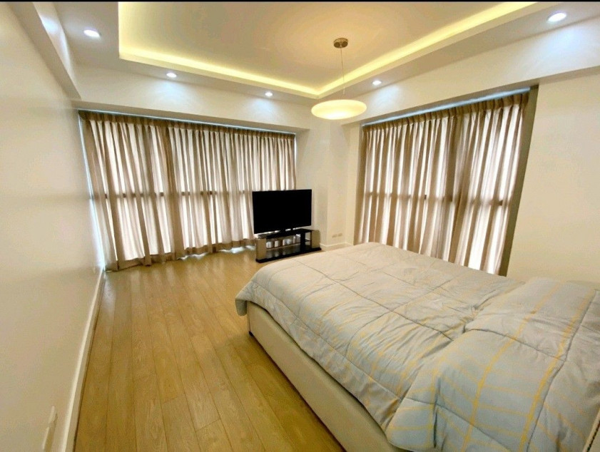 125 sqm 2BR Fully Furnished Condo for Rent at One Shangri-La Place, Mandaluyong