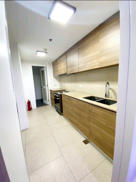 125 sqm 2BR Fully Furnished Condo for Rent at One Shangri-La Place, Mandaluyong