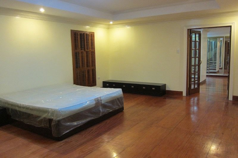 1000 sqm 3BR House for Rent at Dasmariñas Village, Makati City