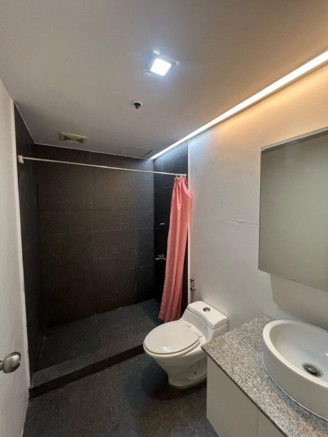 135 sqm 3BR Condo for Rent at Phoenix Heights, Bagong Ilog, Pasig City