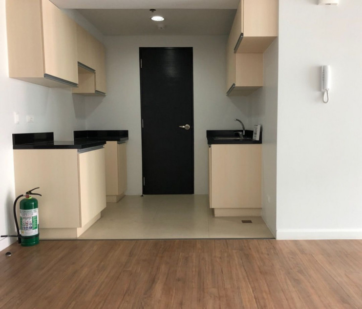 65 sqm 1BR Condo for Sale at Circuit Makati, Carmona, Makati City