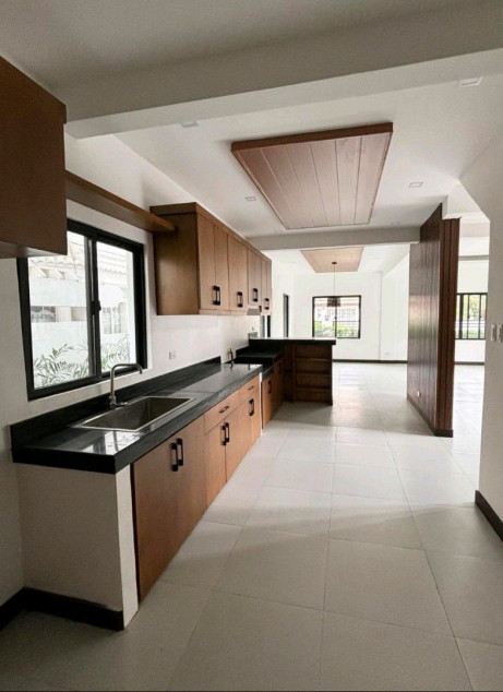 300 sqm 4BR House for Sale at Filinvest East Homes, Cainta, Rizal