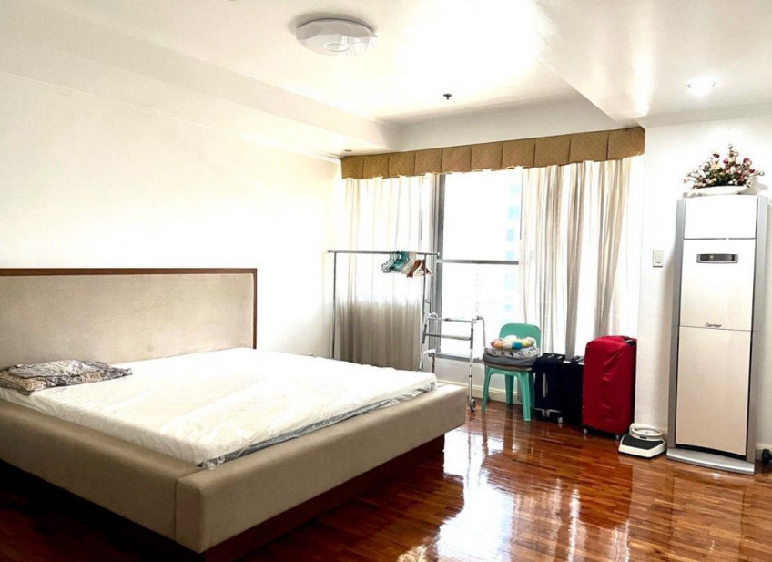 189 sqm 2BR For Sale in Easton Place, Makati City