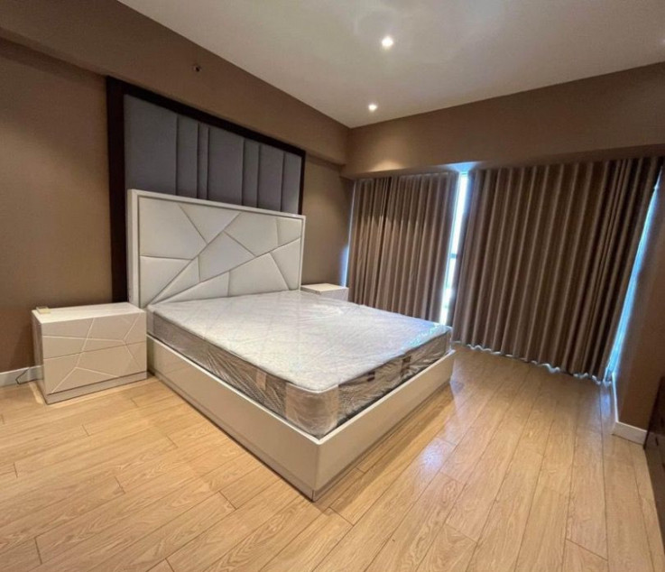 125 sqm 2BR w/ Parking For Rent in One Shangri-la Place, Mandaluyong