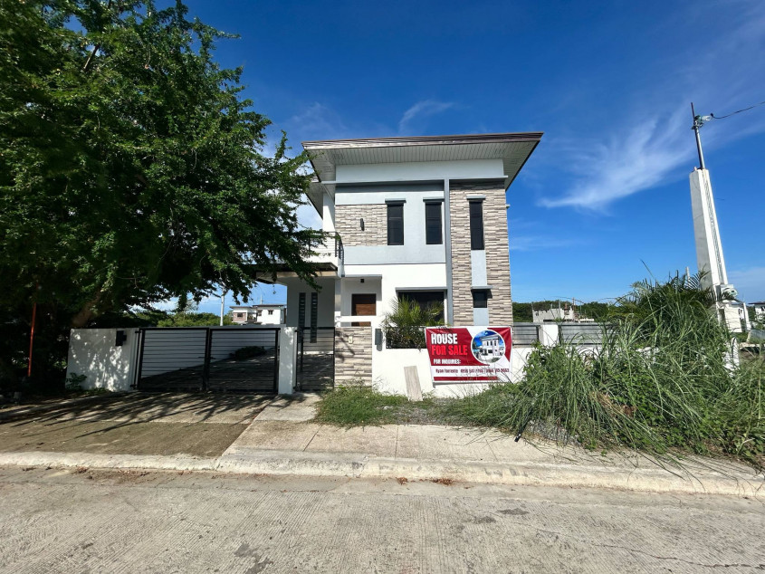 Kota Keluarga Modern Beach House