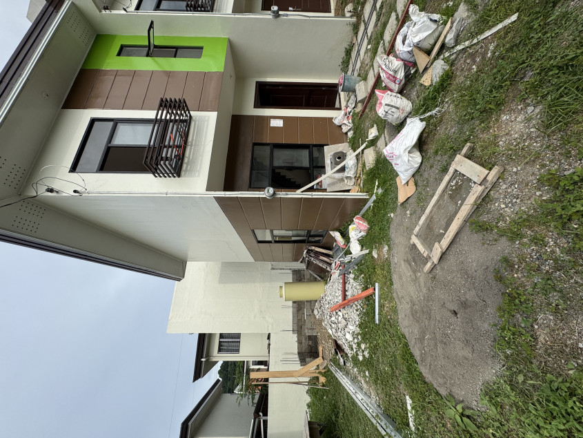 Modern 2-storey Townhouse for Assume