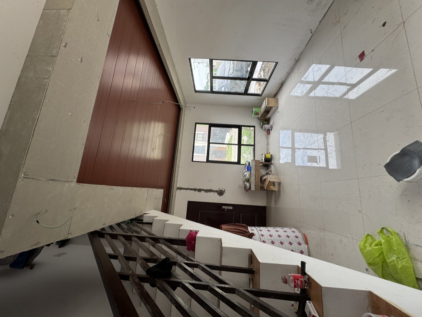 Modern 2-storey Townhouse for Assume