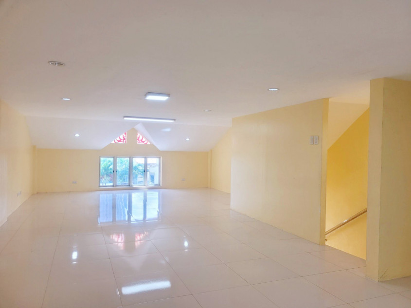 For Sale : House & Lot in Quezon City (Scout Area)