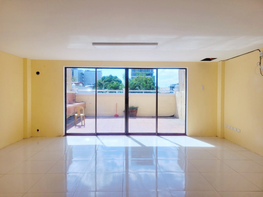 For Sale : House & Lot in Quezon City (Scout Area)