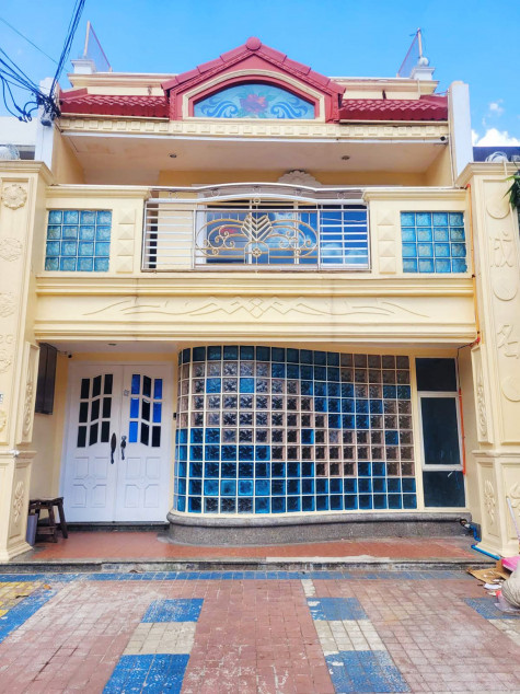 For Sale : House & Lot in Quezon City (Scout Area)