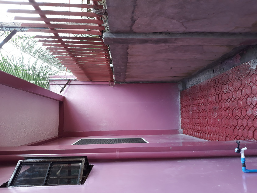 1 Door Apartment w/ 2 standard Bedrooms for Rent