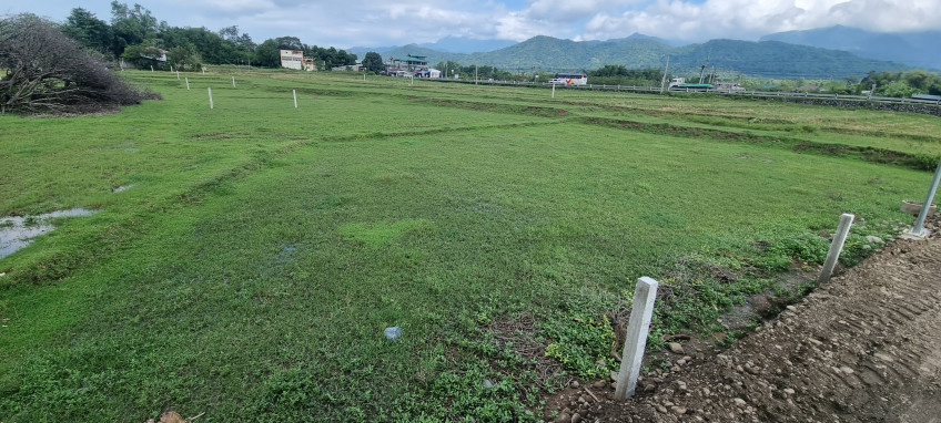 LOT NEAR MACARTHUR HIGHWAY AND TPLEX. 1,000SQM