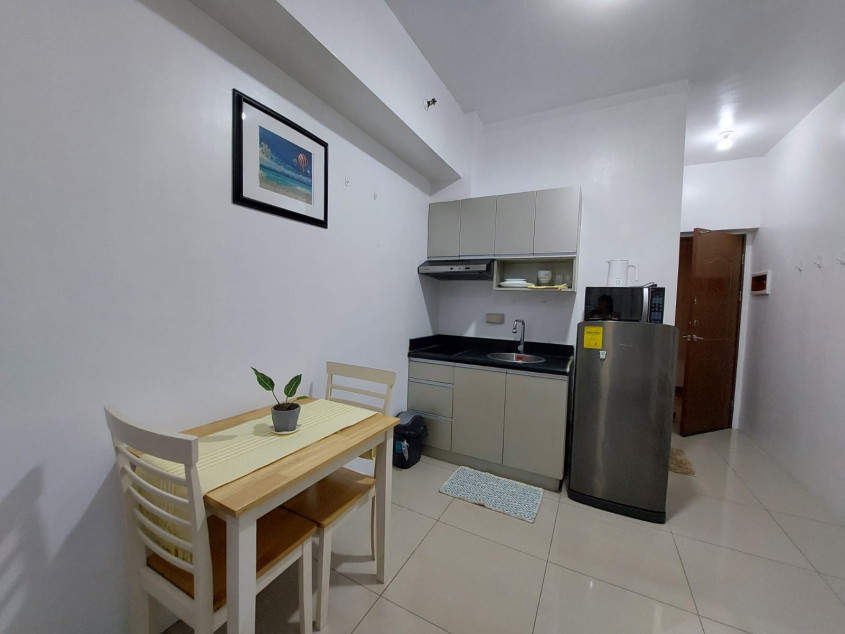 Beacon Studio for Sale - Clean title