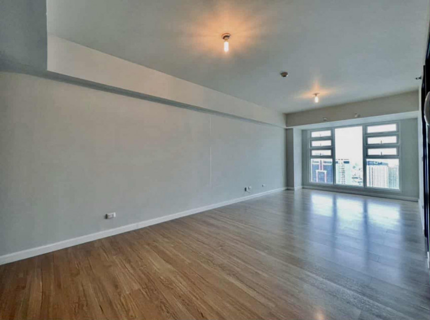 1BR KROMA 56 SQM CORNER UNIT (Ayala Ave & Makati Med view)