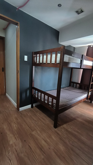 FOR SALE Victoria De Makati 2 Bedroom end unit ( Unit 1220B)