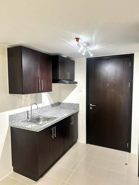 Semi-furnished 1 bedroom CONDO FOR SALE (28sqm) @ KASARA Urban Resort Residences - DIRECT FROM OWNER