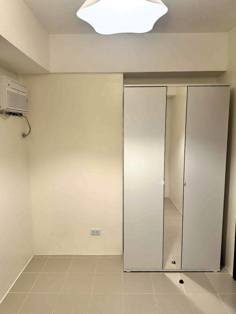 Semi-furnished 1 bedroom CONDO FOR SALE (28sqm) @ KASARA Urban Resort Residences - DIRECT FROM OWNER