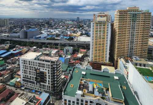 For Sale Victoria  De Makati 1 BR Big Cut  unit 2004A