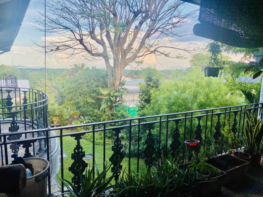 FOR SALE – 5+ Bedroom European-Inspired Mansion in Ayala Alabang Village, Muntinlupa City