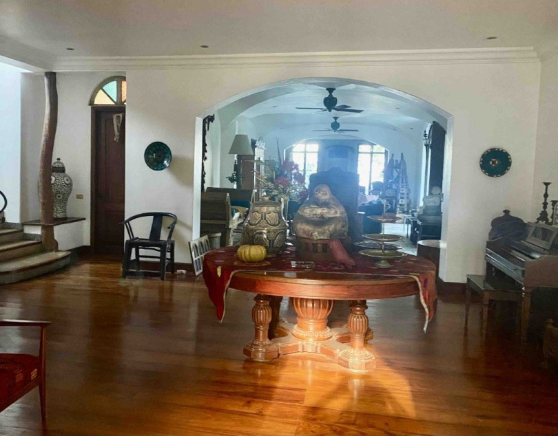 FOR SALE – 5+ Bedroom European-Inspired Mansion in Ayala Alabang Village, Muntinlupa City