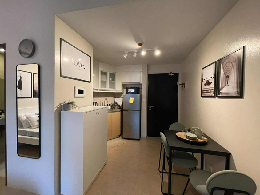 Luxury Studio Condo | Eighty One Newport Boulevard, Pasay