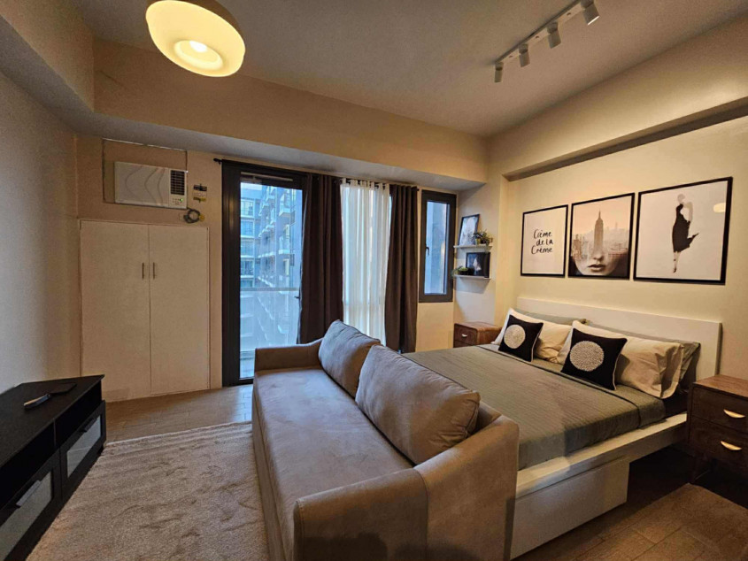 Luxury Studio Condo | Eighty One Newport Boulevard, Pasay