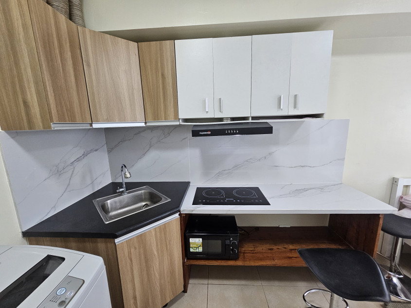 Bright Studio Unit with Pool View