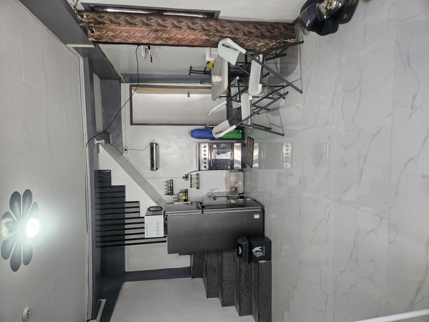 TOWNHOUSE END UNIT HOUSE AND LOT