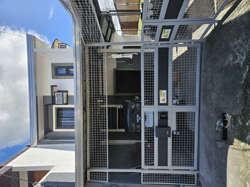 TOWNHOUSE END UNIT HOUSE AND LOT