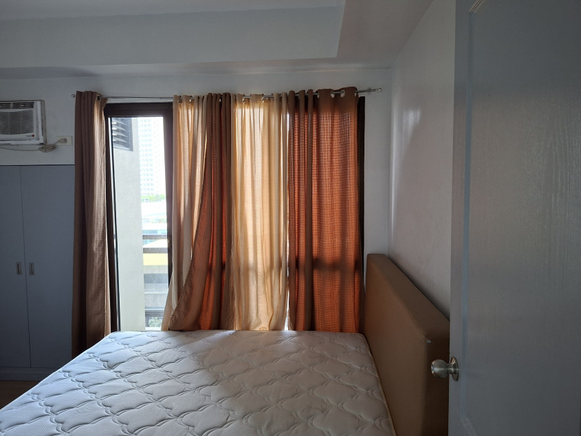 Prime Makati Living | Grand Soho Condo Unit 706 for Sale