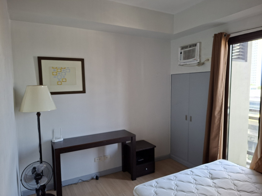 Prime Makati Living | Grand Soho Condo Unit 706 for Sale