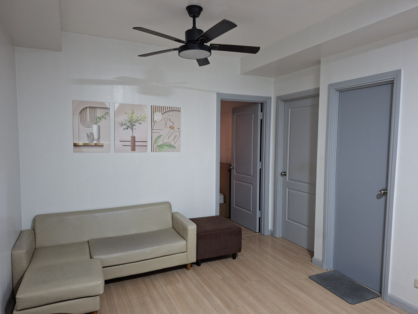 Prime Makati Living | Grand Soho Condo Unit 706 for Sale