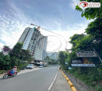 Fully Finished And Furnished  Condominium At Le Menda Residences