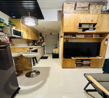 For Sale 1BR 28/F Grass Residences, 24 SQM (With City View)