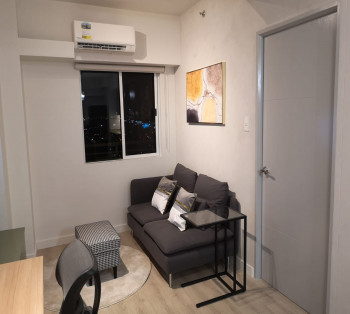 Spacious 1 BR Brixton Place Cainta