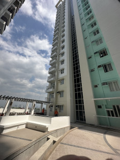 Resale 2 bedroom condo near mapua