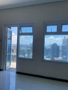 Clean Title RFO Furnished 3BR Penthouse FOR SALE at The Trion Towers BGC Taguig