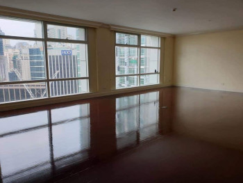 One Roxas Triangle 3 Bedroom For Sale By Remax BGC Broker