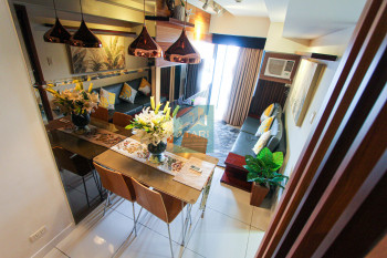 Elegant 1-Bedroom Condo With Balcony & Premium Amenities At Horizon 101