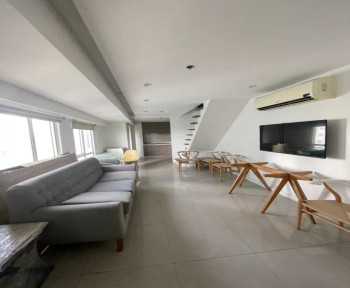 3 Bedrooms Bi-Level Unit for Sale in Fort Victoria, BGC, Taguig City