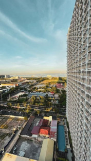 Coast Residences Family Suite B Unit With Balcony For Sale / Rent To Own